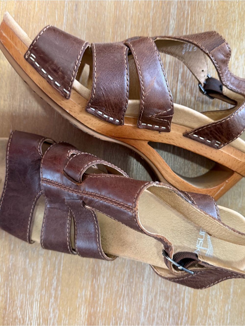 Dansko Tatiana Brown Leather Strappy Wedge Sandals.Wood look Heel.EU41 US10.5 11